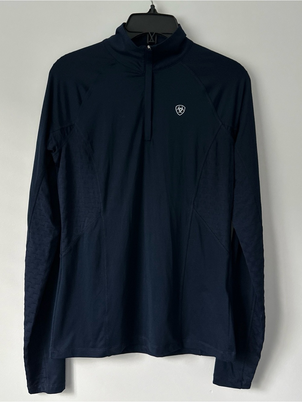 AriatTEK Cold Series Quarter Zip Top Navy sz M Embroidered Ariat Logo Thumbhole